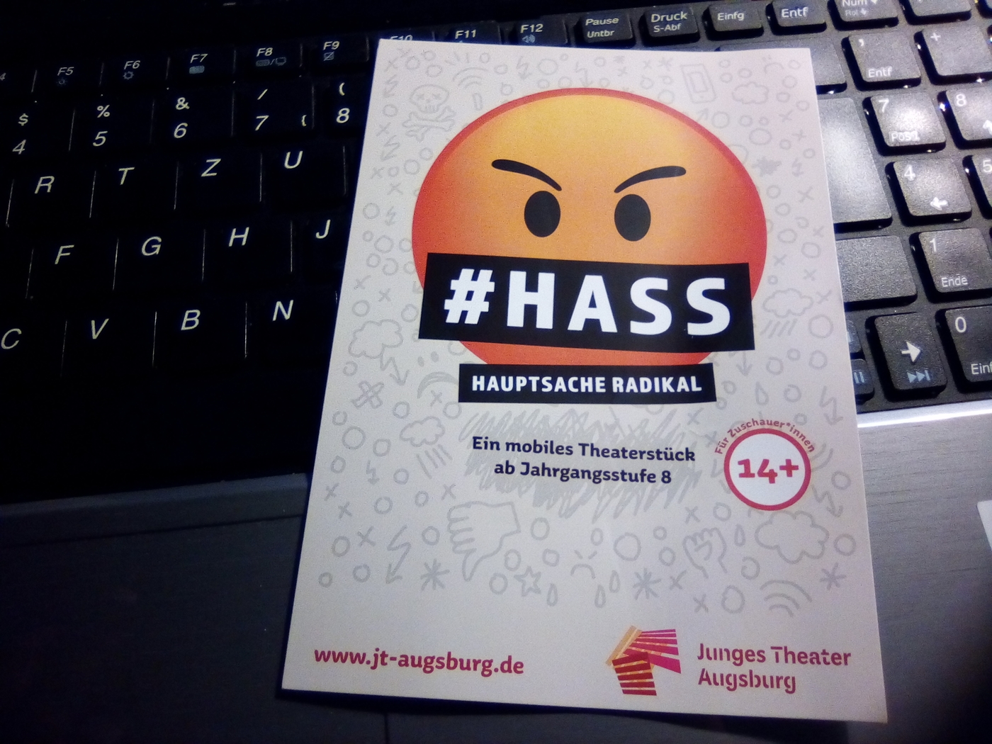 Mobiles Theaterstück HASS - Hauptsache Radikal