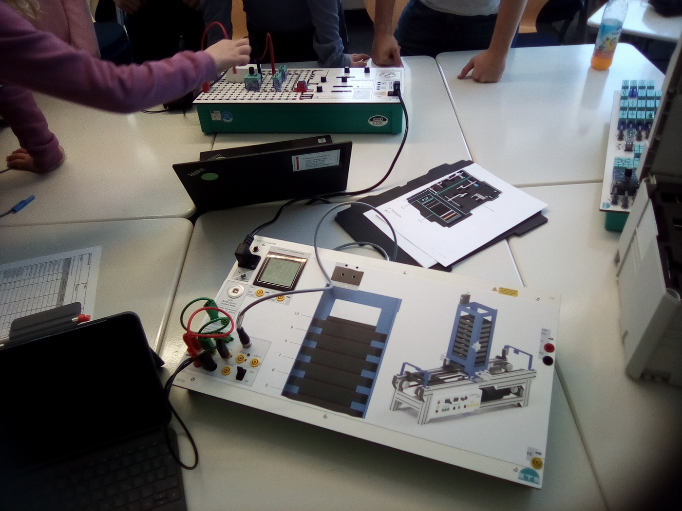 iwis Schnuppern - Physik-Zweig (2)