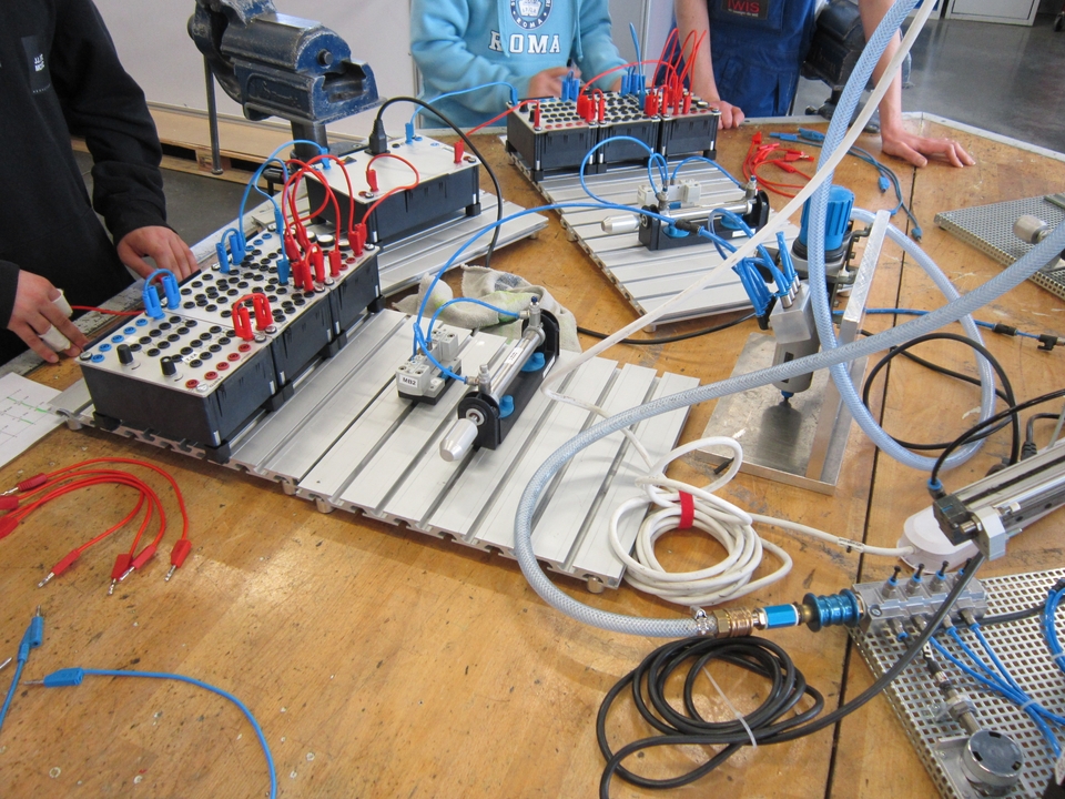 Schnupper bei Fa. iwis mobility systems